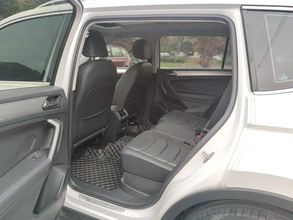 Volkswagen Tiguan L — миниатюра 6