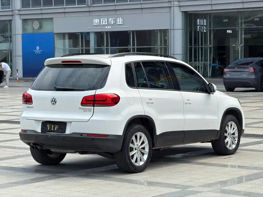 Volkswagen Tiguan — миниатюра 6