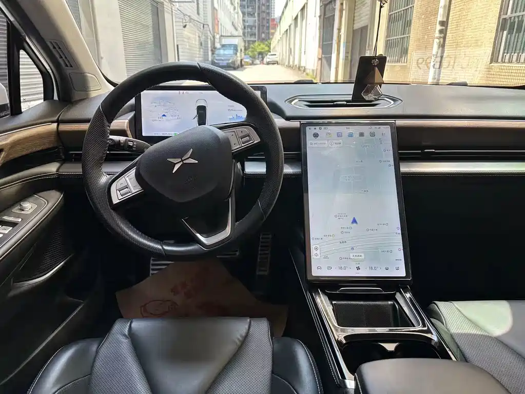 XPeng P5 — миниатюра 5