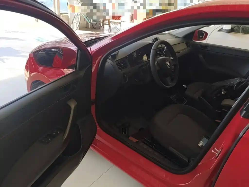 Skoda Rapid Spaceback — миниатюра 16
