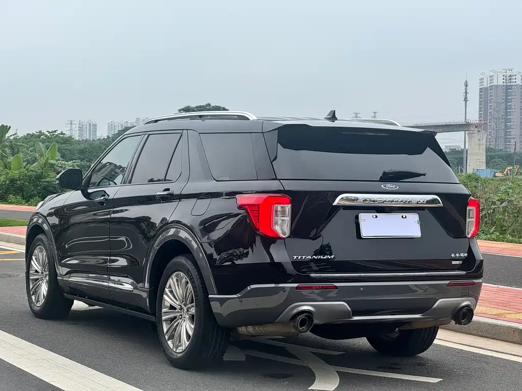 Ford Explorer EcoBoost 285 4WD Titanium Gold Edition 6 seats, фото 10