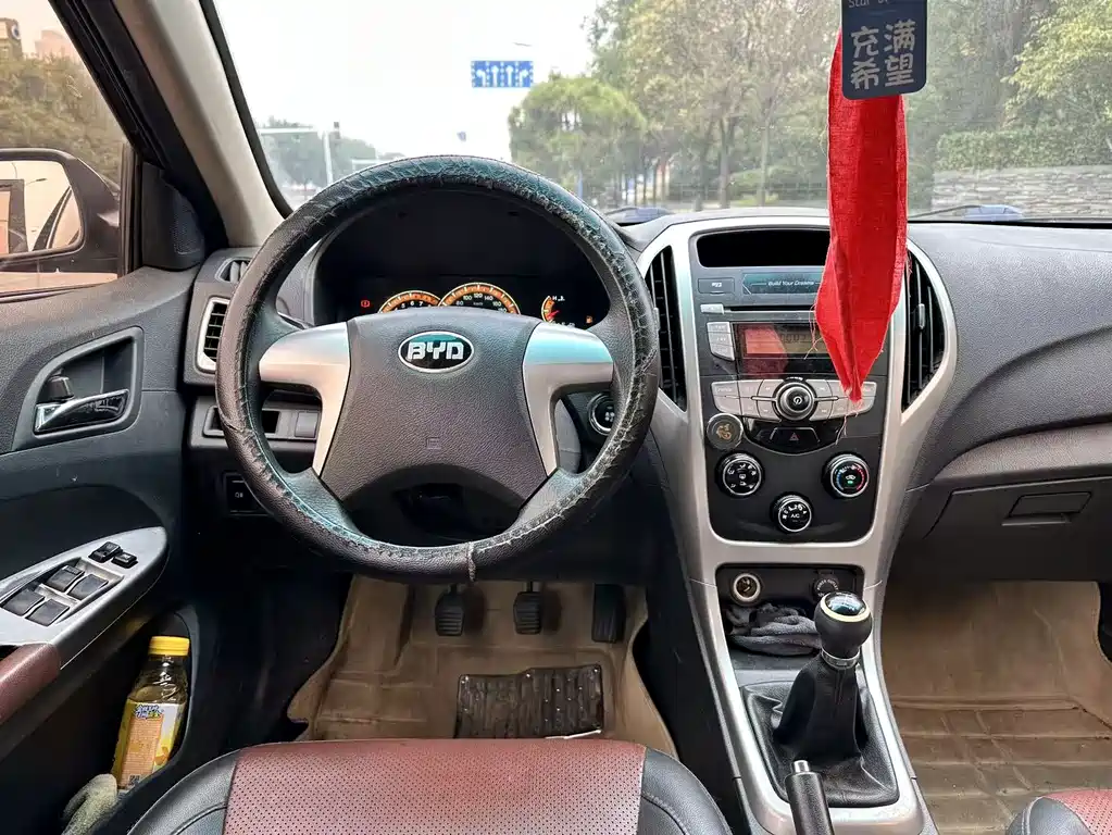 BYD F3 — миниатюра 10