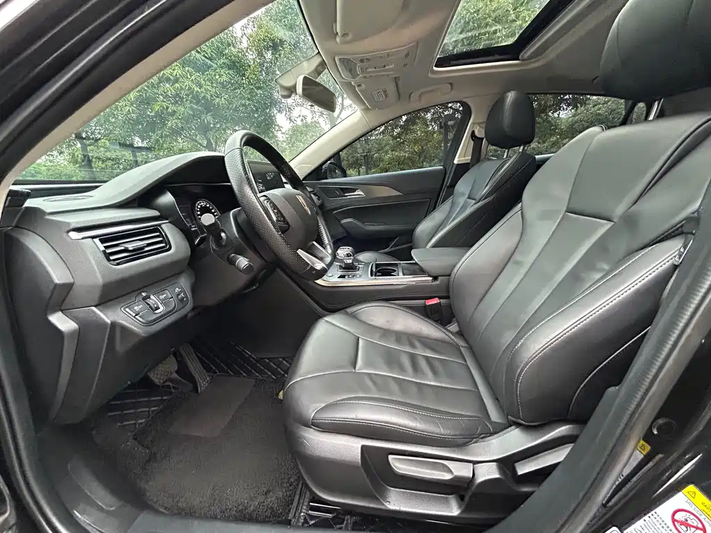 Hongqi H5 Classic Model 1.5T DCT Flagship Rhythm Edition, фото 5