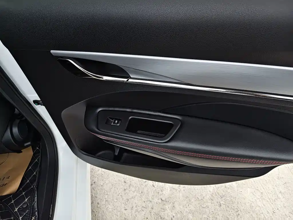 Geely Binrui — миниатюра 12