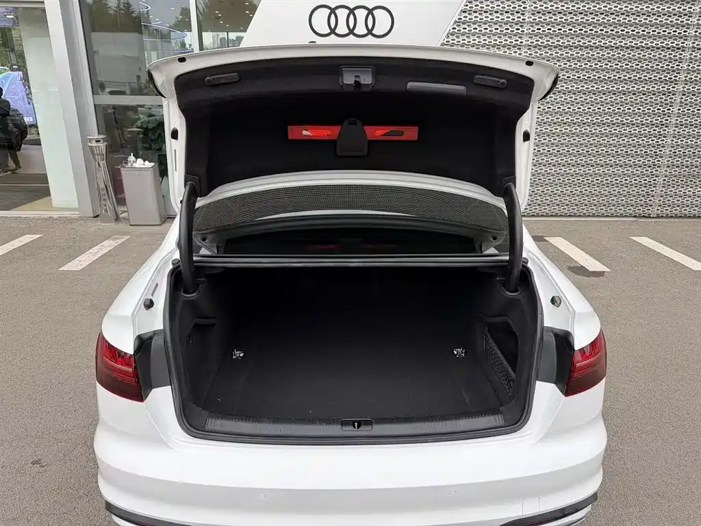 Audi A4L — миниатюра 13