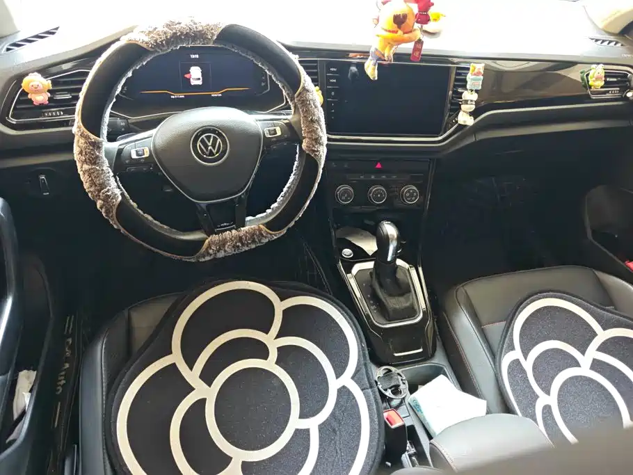 Volkswagen T-Roc — миниатюра 12