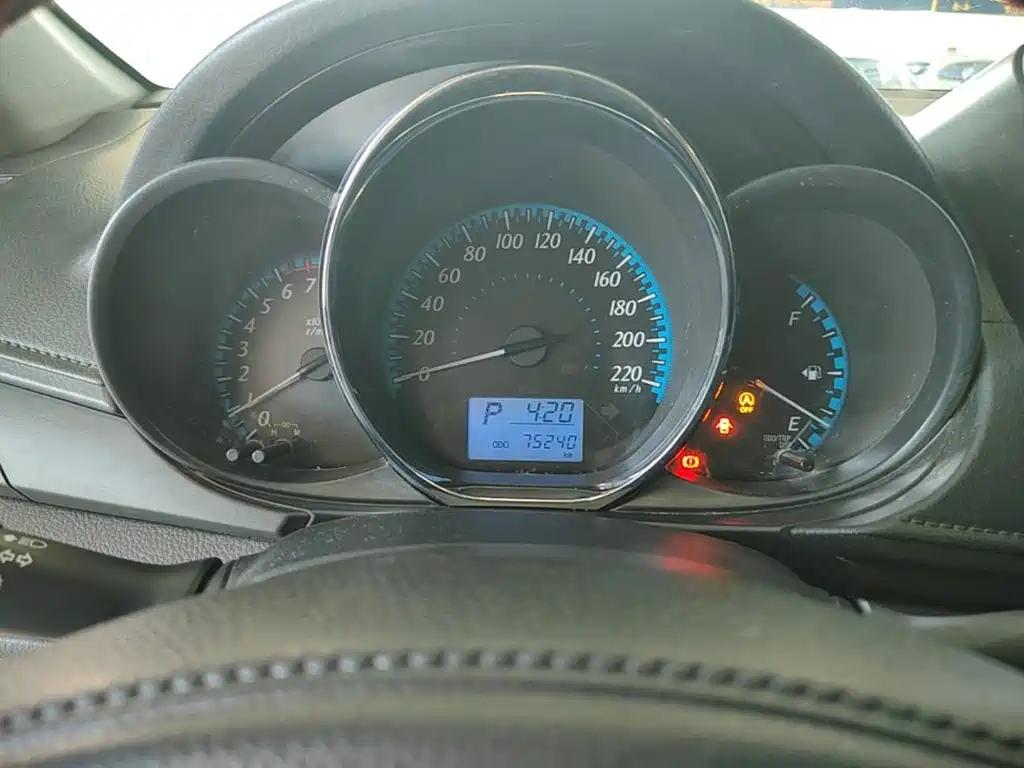 Toyota Yaris L — миниатюра 12