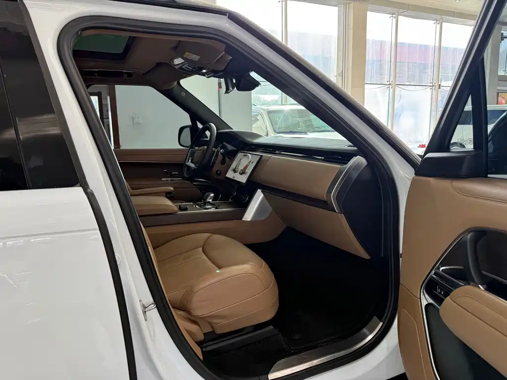 Land Rover Range Rover — миниатюра 9