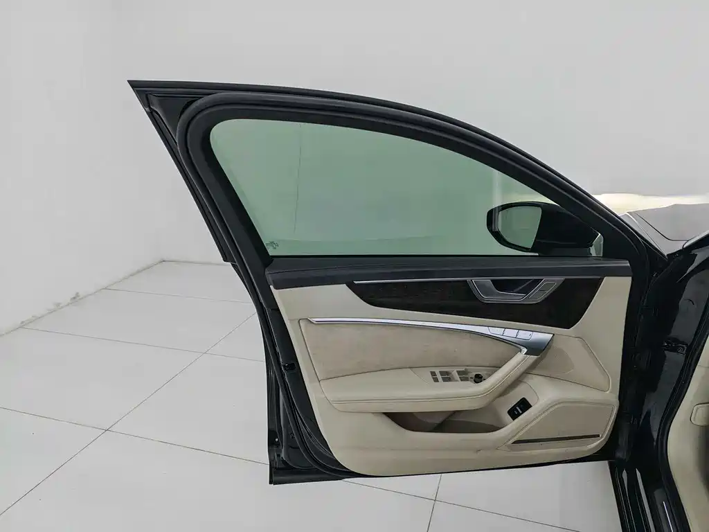Audi A6L — миниатюра 11