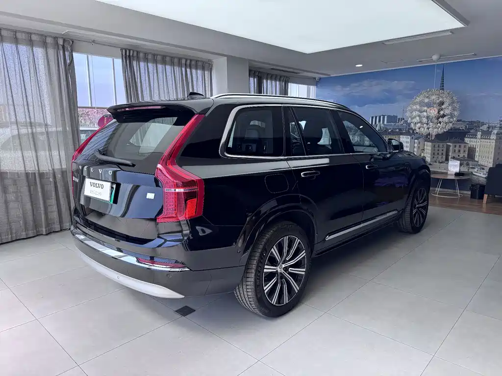 VOLVO XC90 PLUG IN HYBRID