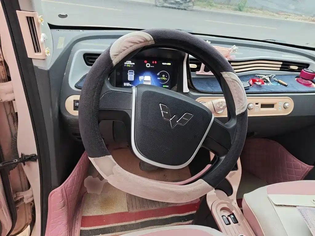 Wuling MINIEV — миниатюра 6