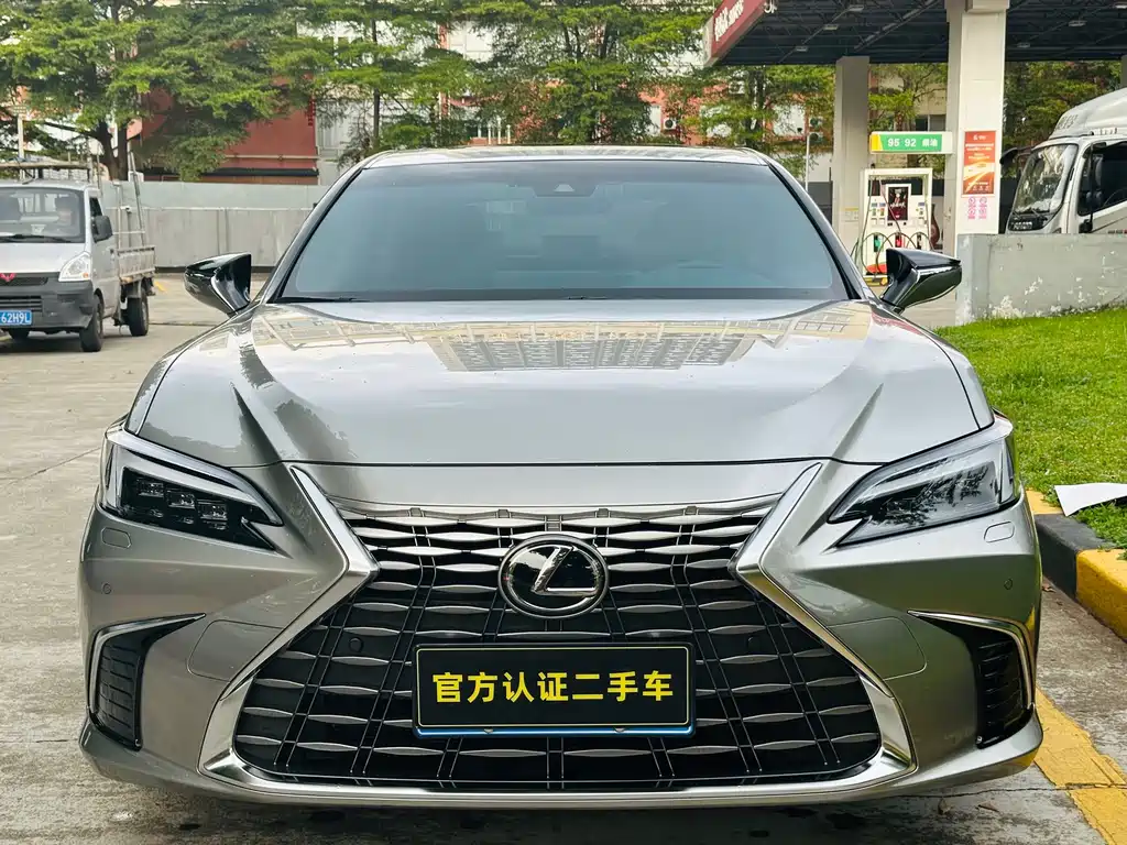 Lexus ES — миниатюра 2