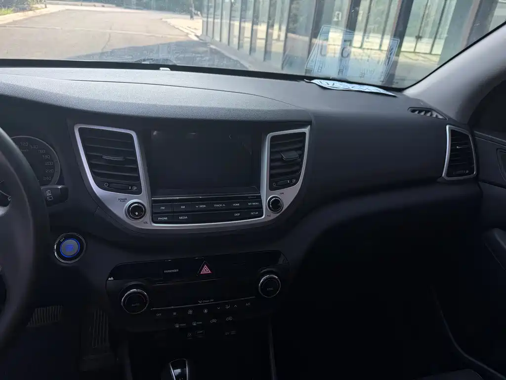 Hyundai Tucson — миниатюра 14