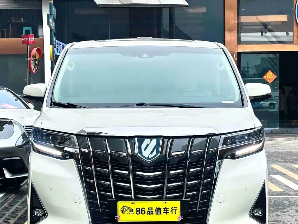 Toyota Alphard — миниатюра 2