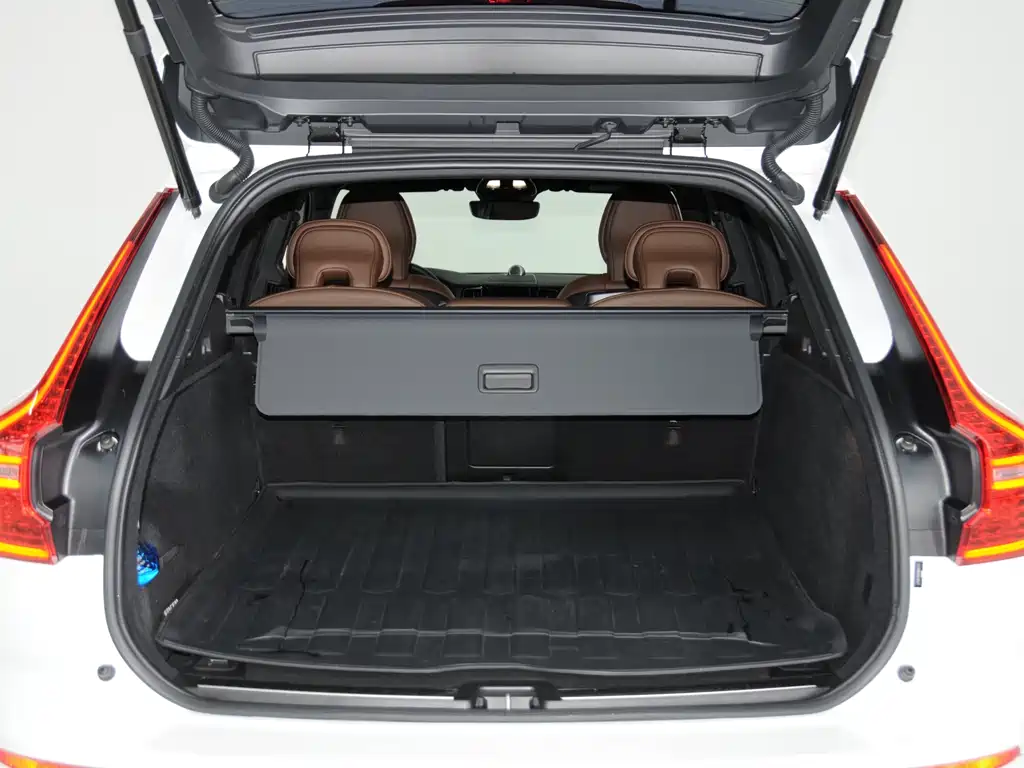 VOLVO XC60 PLUG IN HYBRID