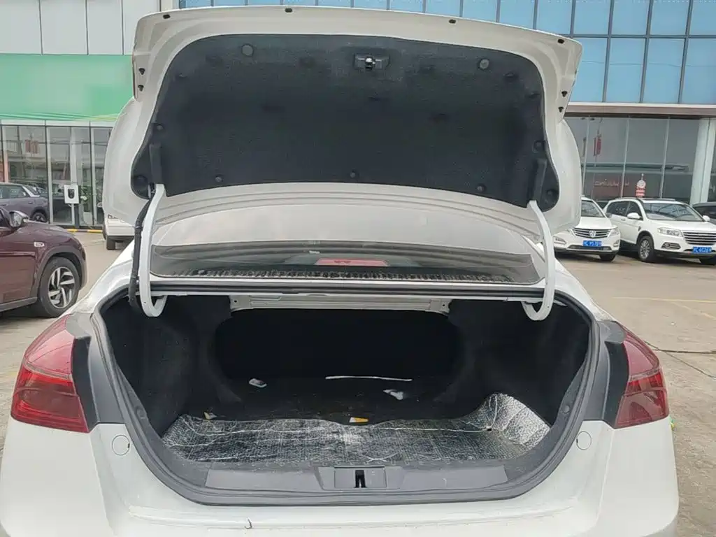 Geely Emgrand — миниатюра 19