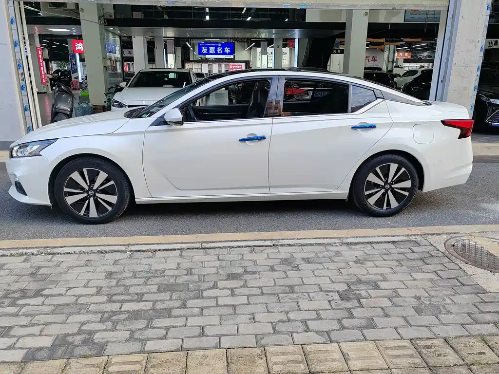 Nissan Teana — миниатюра 4