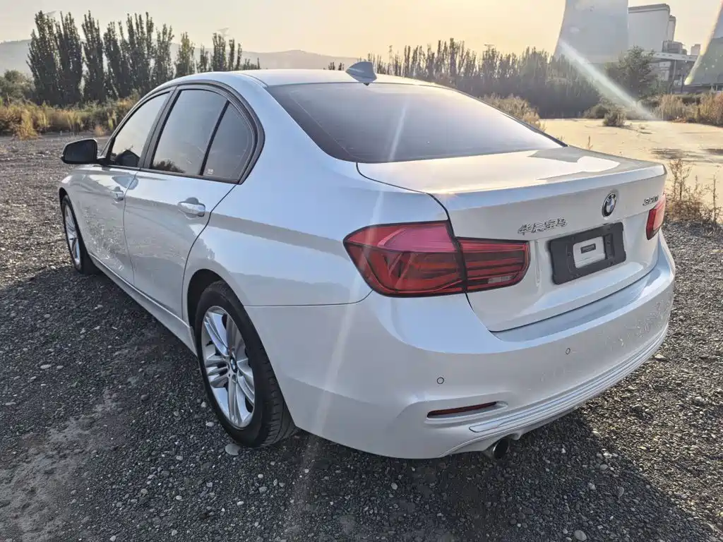 BMW 3 Series — миниатюра 25