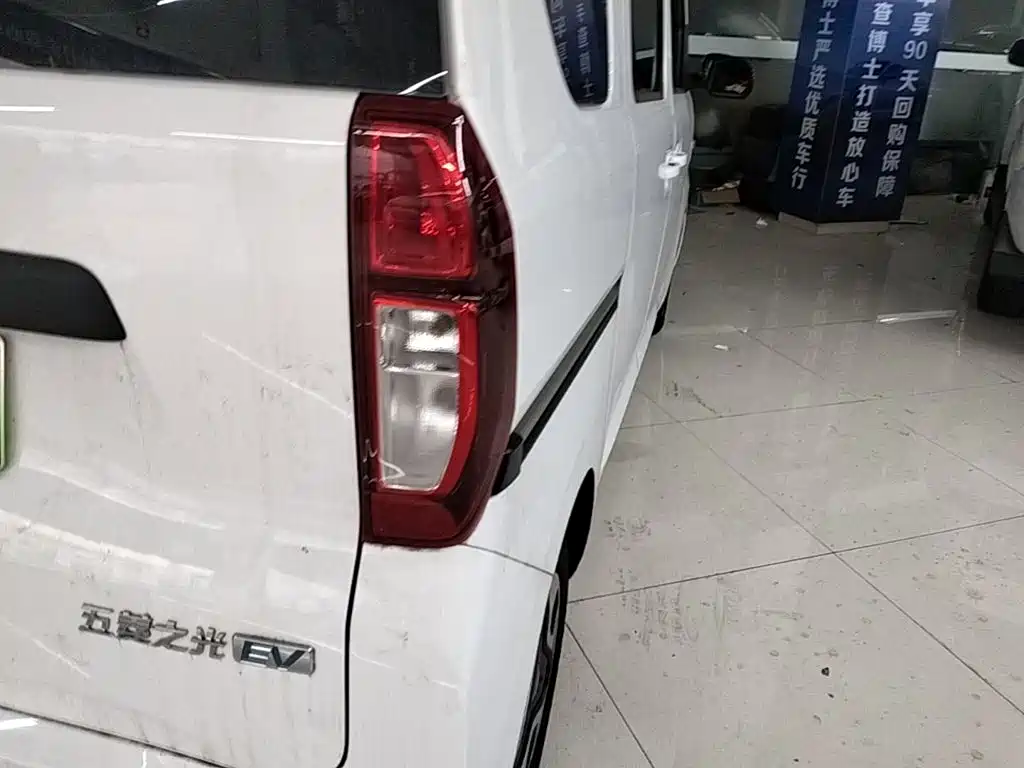 Wuling Zhiguang EV — миниатюра 8