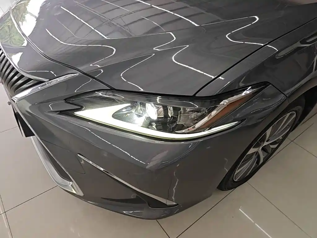 Lexus ES — миниатюра 24