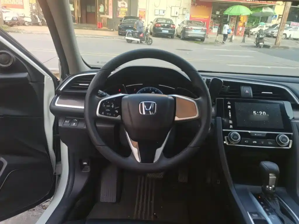 Honda Civic — миниатюра 11