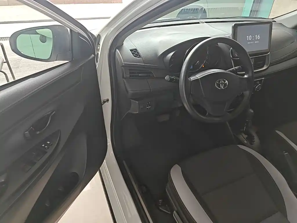 Toyota Yaris L — миниатюра 16