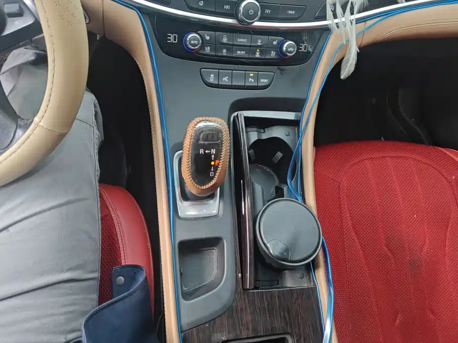 Buick LaCrosse — миниатюра 16