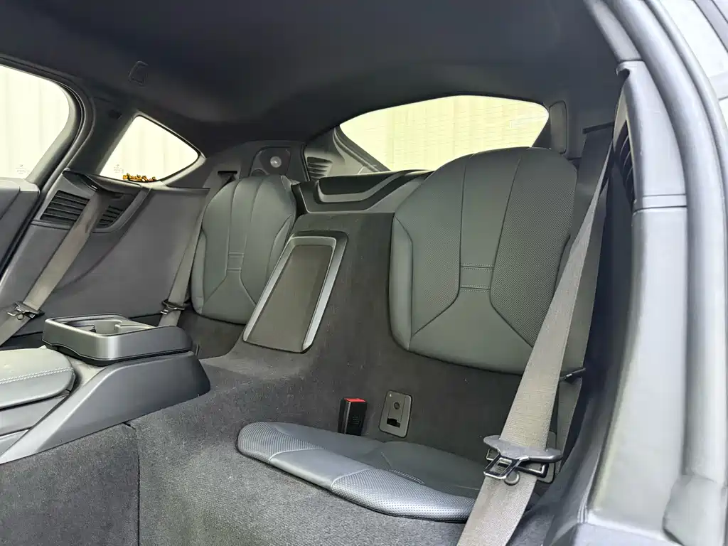 BMW i8 — миниатюра 7