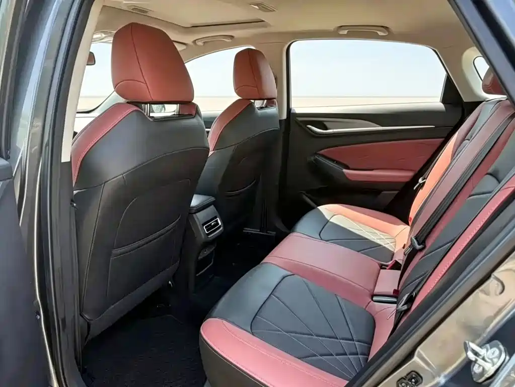 Changan Eado — миниатюра 5