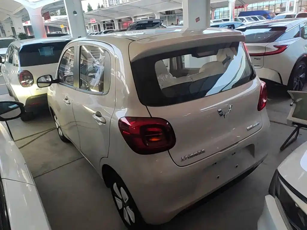 Wuling MINIEV — миниатюра 5