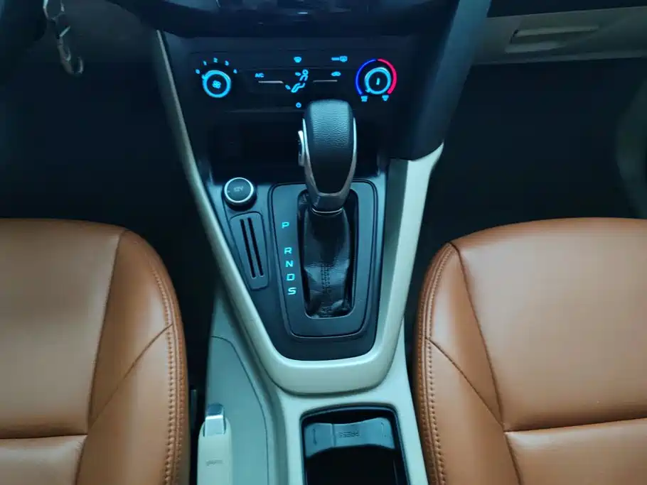 Ford Focus — миниатюра 16