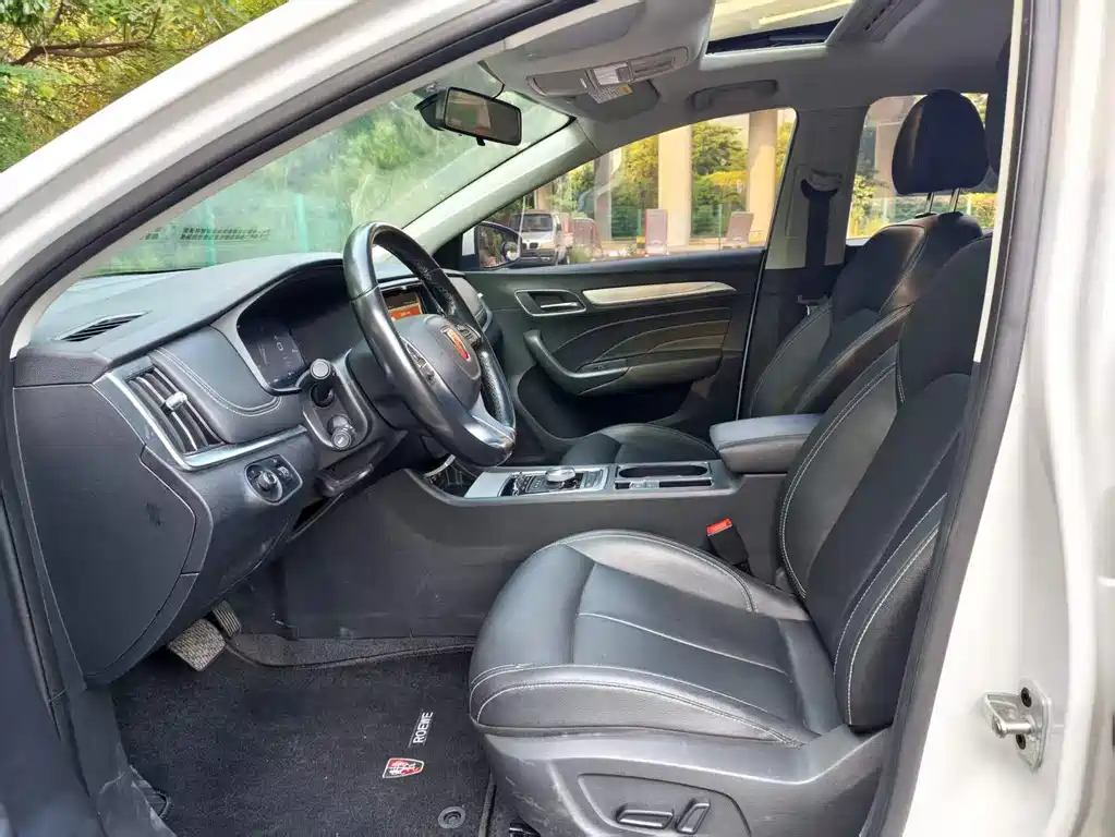 Roewe i6 New Energy — миниатюра 9