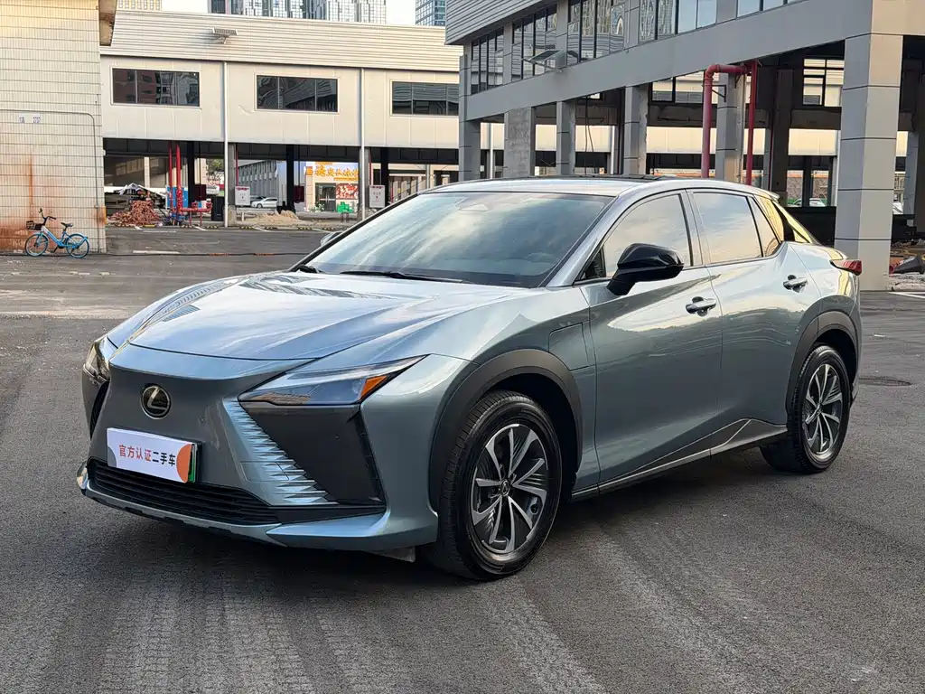 Lexus RZ