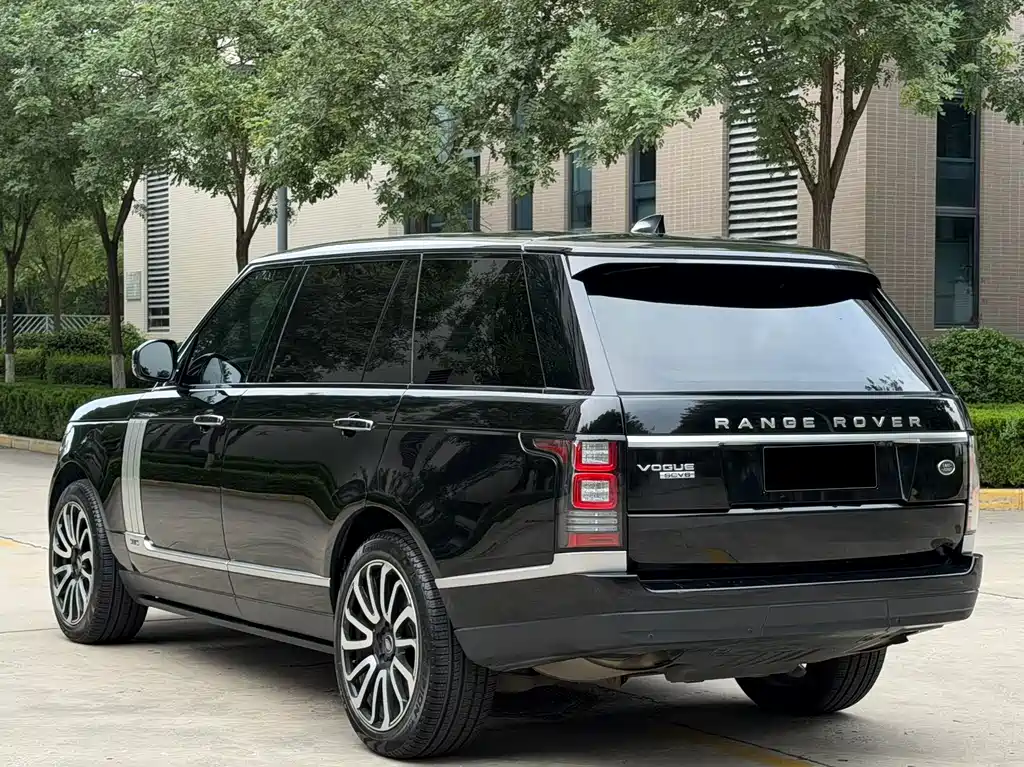 Land Rover Range Rover — миниатюра 18