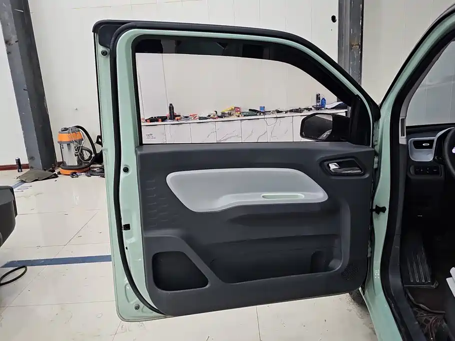 Wuling MINIEV — миниатюра 7