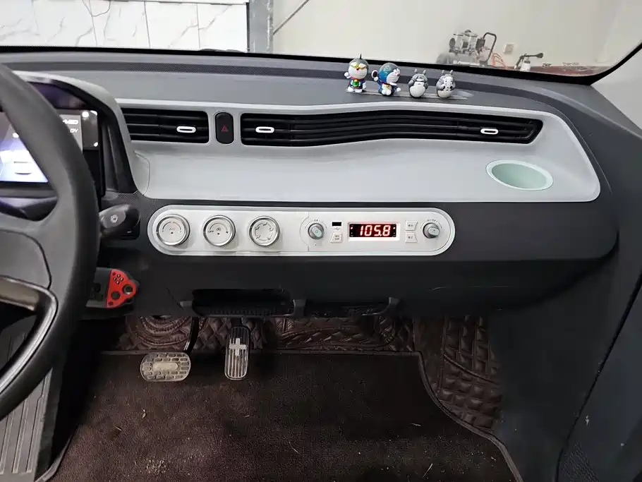 Wuling MINIEV — миниатюра 13