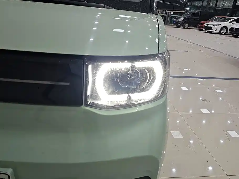 Wuling MINIEV — миниатюра 5