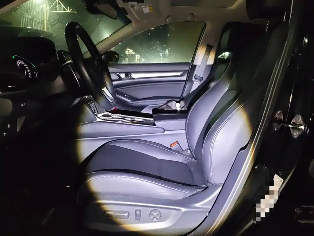 Honda Accord — миниатюра 16