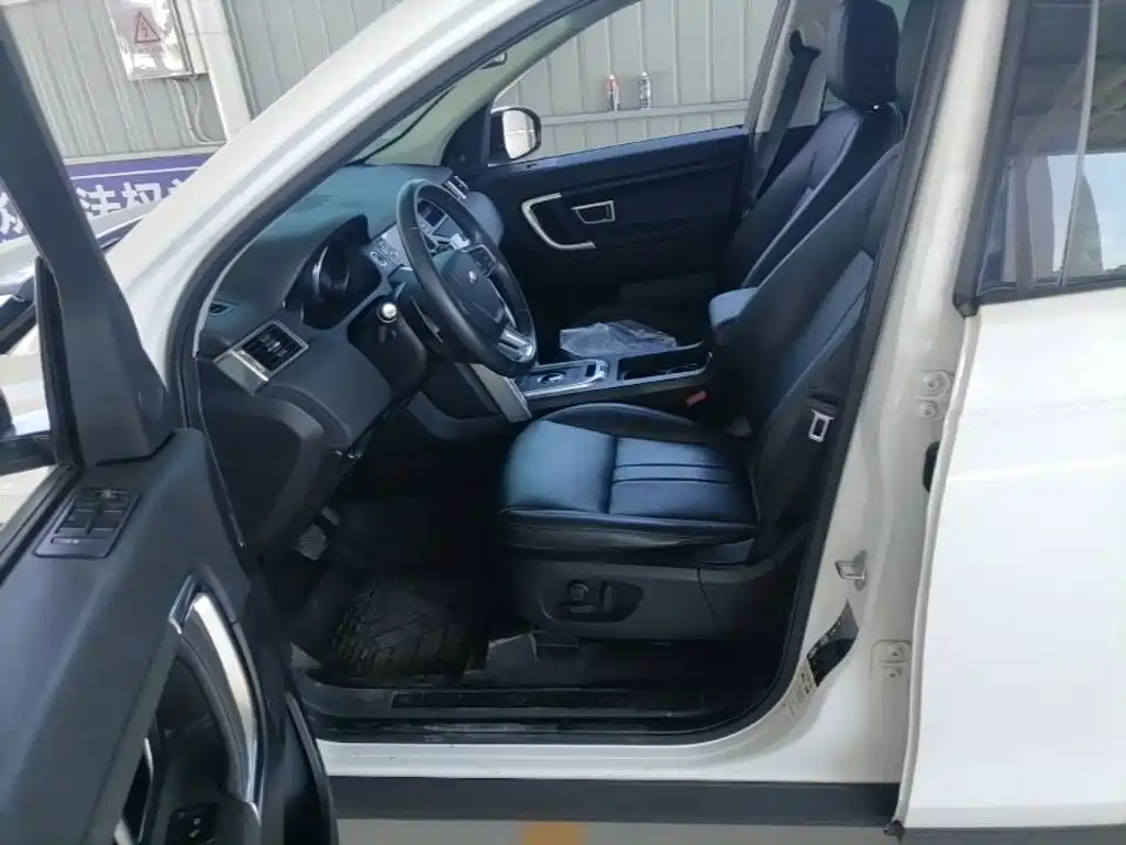 Land Rover Discovery Sport — миниатюра 20