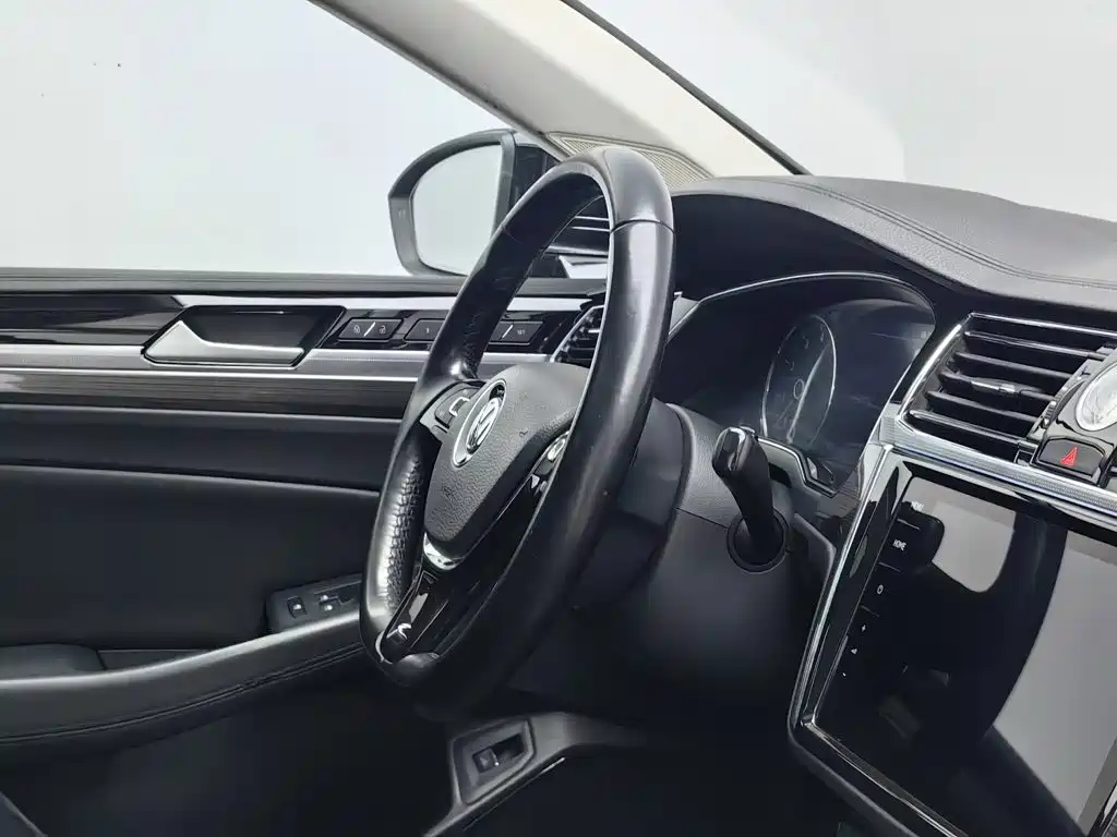 Volkswagen Phideon — миниатюра 22