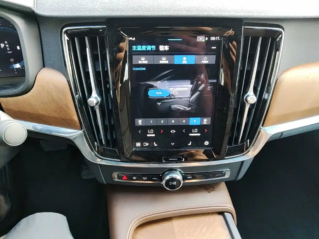 Volvo S90 — миниатюра 18