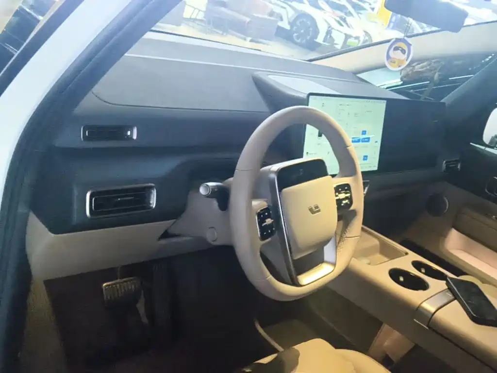 Li Auto Li MEGA — миниатюра 10