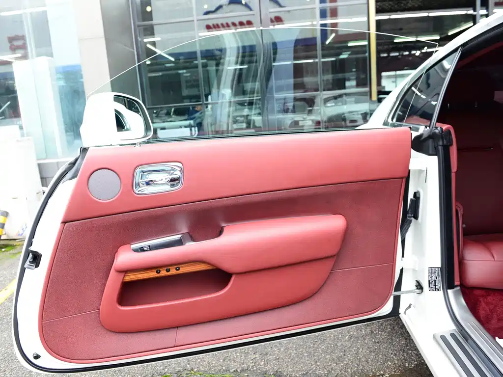 Rolls-Royce Wraith — миниатюра 15