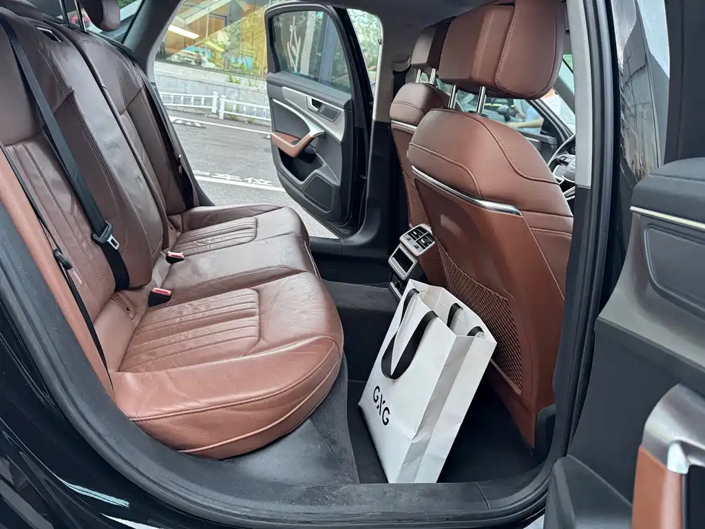 Audi A6L — миниатюра 15