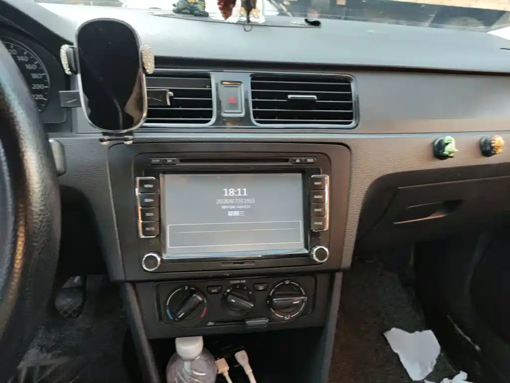 Volkswagen Santana — миниатюра 6