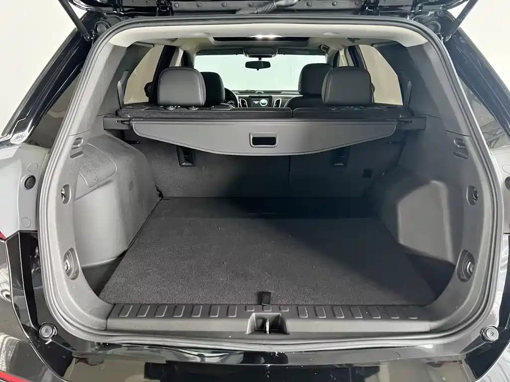 Chevrolet Equinox — миниатюра 16
