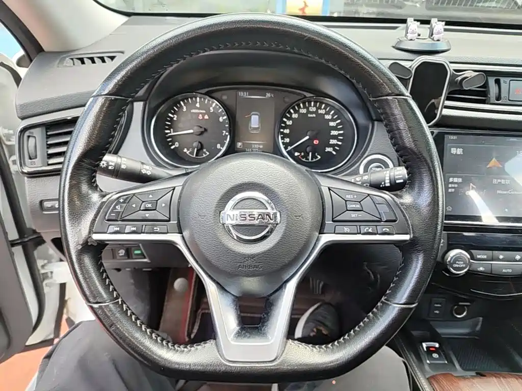 Nissan X-Trail — миниатюра 11