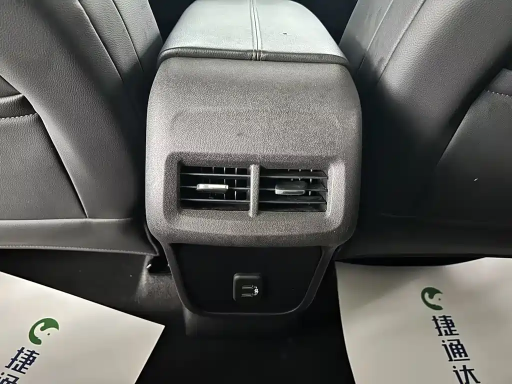 Chevrolet Equinox — миниатюра 19