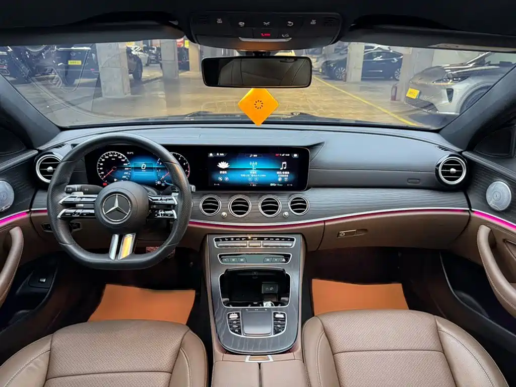 Mercedes-Benz E-Class — миниатюра 9