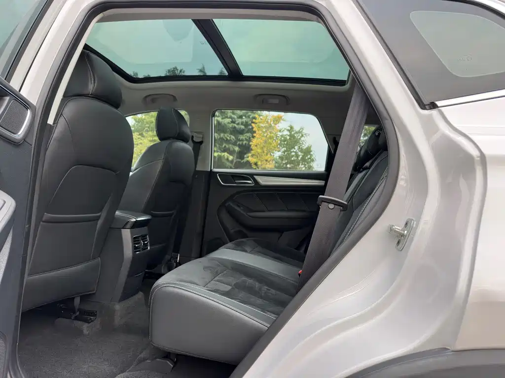 Roewe RX5 New Energy — миниатюра 12